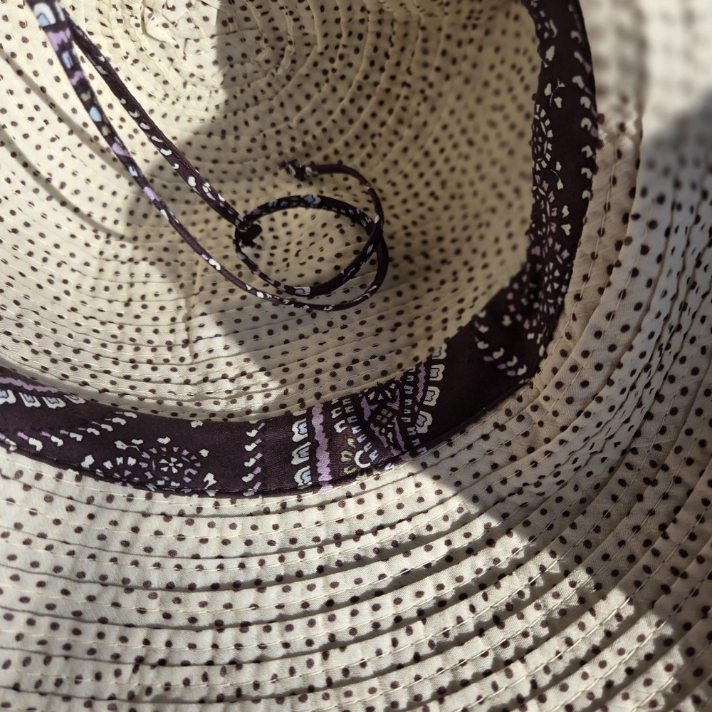 Wallaroo Beige Polka Dot Sun Hat - Picture 2 of 11